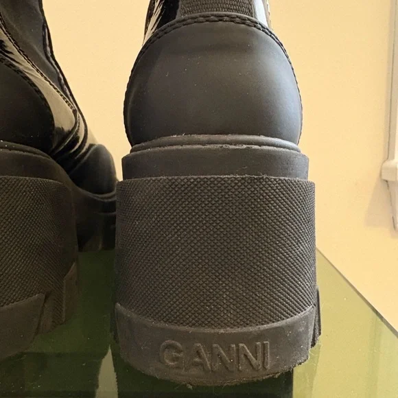 GANNI CLEATED CHELSEA BOOTS CHUNKY EU38 7.5 USA - Picture 5 of 8